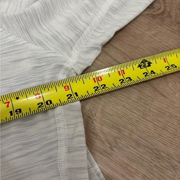 Lululemon Back in Action Long Sleeve - Picture 6 of 7